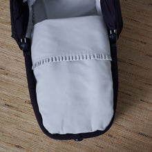 Load image into Gallery viewer, Pique - Carrycot Apron / Nest